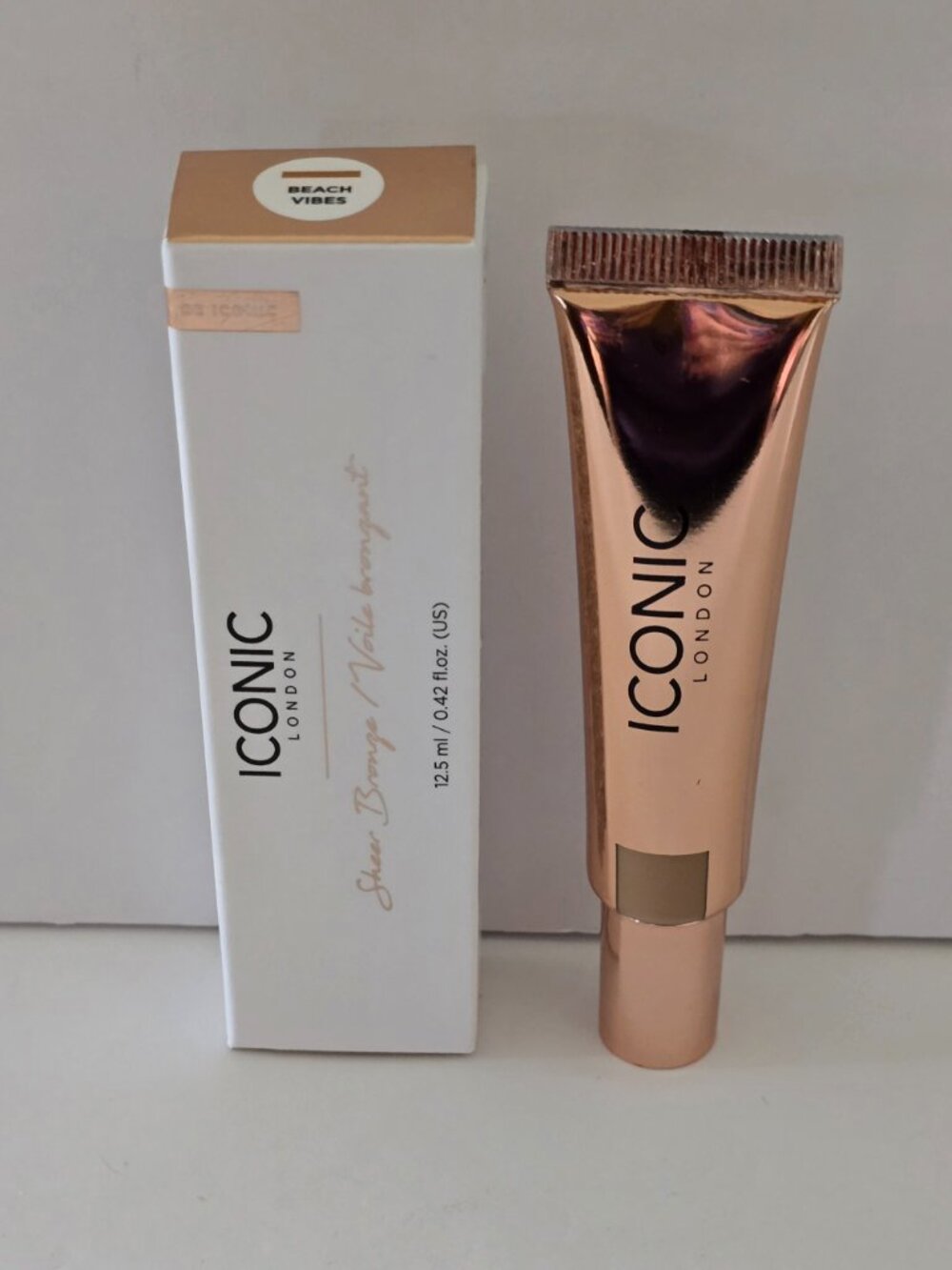 Iconic London Sheer Bronze in Beach Vibes - 0.42 fl oz Full Size